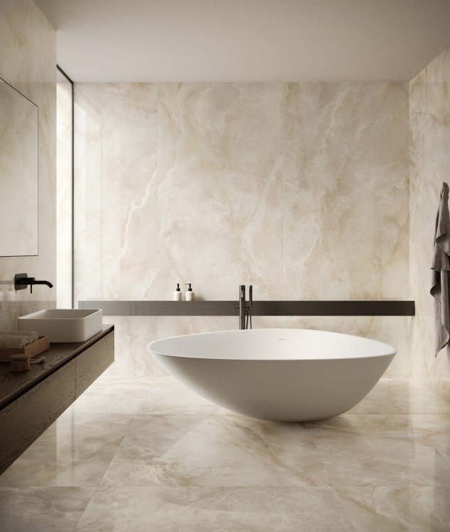 MAJESTIC_ONYX_CRYSTAL_BEIGE_BATHROOM.jpg